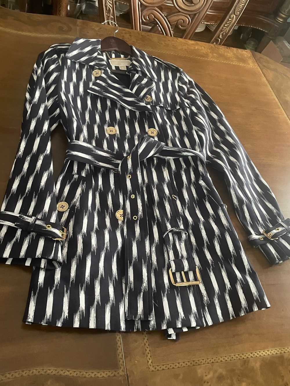 Michael Kors Womens Black & White Patterned Trench Coat with Belt